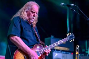 Warren Haynes of Gov't Mule Playing guitar at The Lincoln Theater, for Band Together 2025