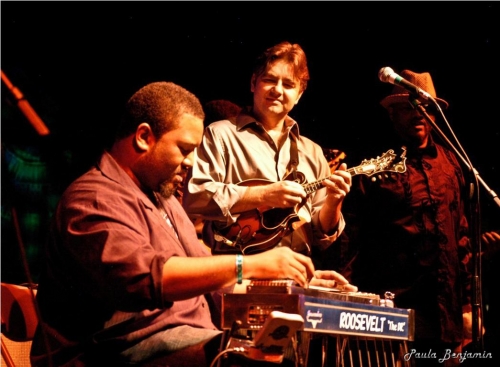 Travelin_McCourys_with_The_Lee_Boys